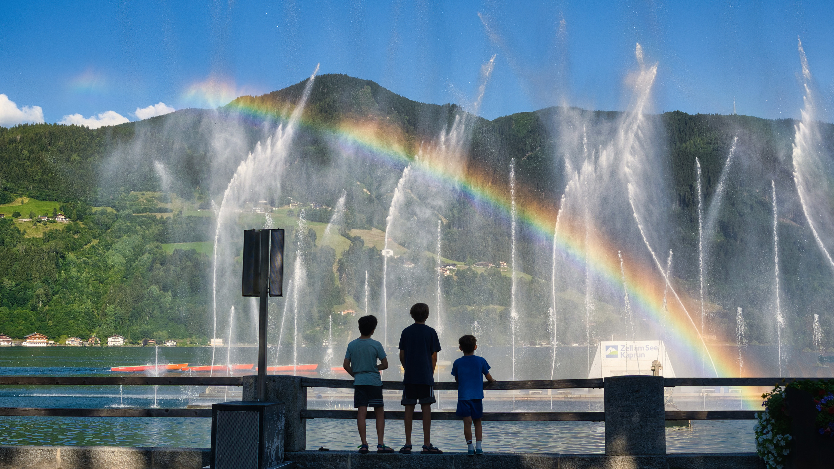 The soundtrack to this water show was...epic